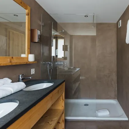 Sanetsch Hotel *