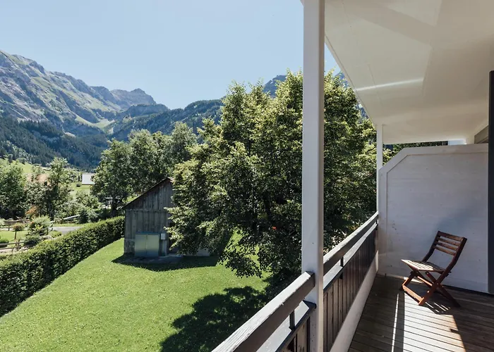 Sanetsch Hotell *